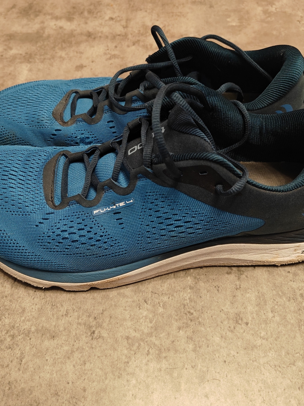 TOPO Athletic M-Fli-Lyte 4 Blue/White Running Shoe Mns 12